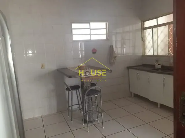 Casa com 248m², à venda, no bairro Jardim Eldorado em Votuporanga