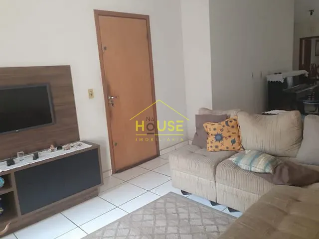 Casa com 248m², à venda, no bairro Jardim Eldorado em Votuporanga