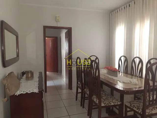 Casa com 248m², à venda, no bairro Jardim Eldorado em Votuporanga
