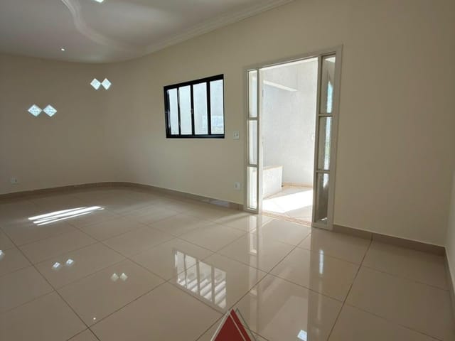 Casa com 147m² 3 quartos e 3 banheiros, à venda, no bairro Jardim Ângela Rosa em Franca
