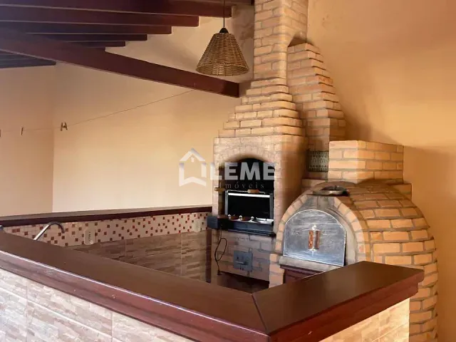 Casa com 496m² 3 quartos e 3 banheiros, à venda, no bairro Cecap I em Mococa