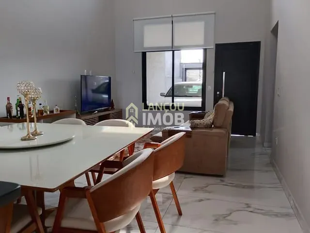 Casa com 250m² 3 quartos e 3 banheiros, à venda, no bairro Residencial Tosi em Itupeva