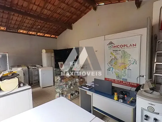 Casa com 240m² 2 quartos e 2 banheiros, à venda, no bairro Vila Magnólia em Araçuaí