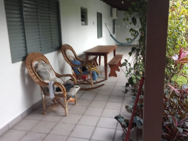Casa 3 quartos e 1 banheiro, à venda, no bairro São João do Rio Vermelho em Florianópolis