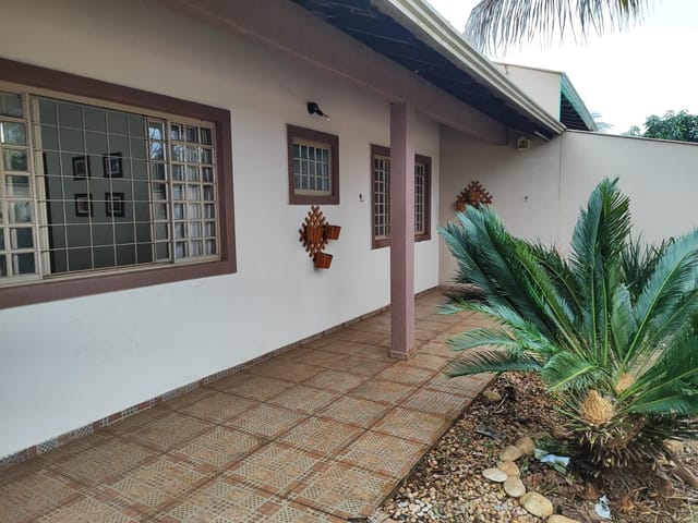 Foto do Casa - Casa à venda Zona Leste, com a 2 dormitórios sendo 1 suíte, 136 m²  e edícula nos fundos, com 1 dormitório e 1 banheiro, churrasqueira e gourmet - Lonmdrina. | Grupo Mitral Imóveis