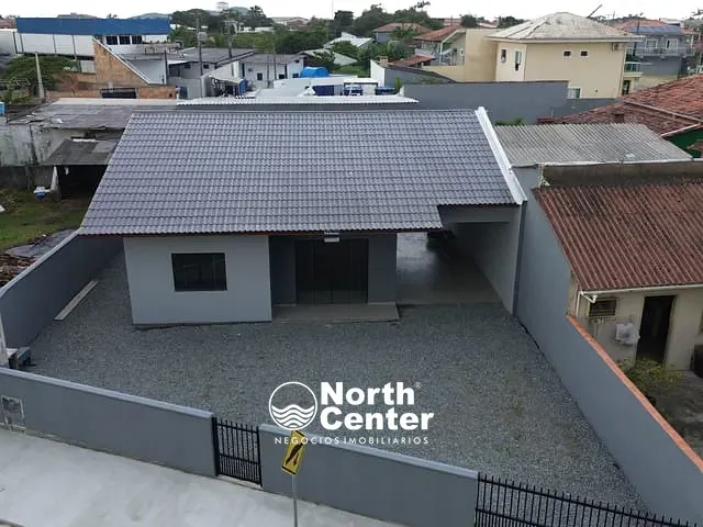 Casa com 321m² 3 quartos e 1 banheiro, à venda, no bairro Centro em Balneário Barra do Sul
