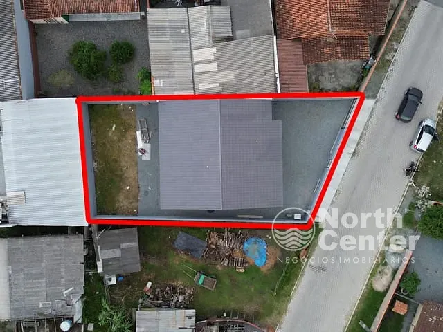 Casa com 321m² 3 quartos e 1 banheiro, à venda, no bairro Centro em Balneário Barra do Sul
