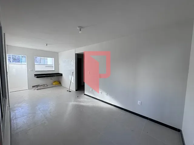 Casa 2 quartos e 1 banheiro, para alugar, no bairro Caiçaras em Belo Horizonte