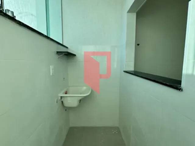 Casa 2 quartos e 1 banheiro, para alugar, no bairro Caiçaras em Belo Horizonte