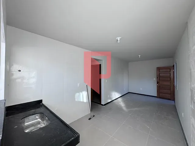 Casa 2 quartos e 1 banheiro, para alugar, no bairro Caiçaras em Belo Horizonte