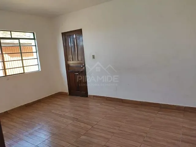 Casa com 350m² 3 quartos e 2 banheiros, à venda, no bairro Dom Bosco em Poços de Caldas