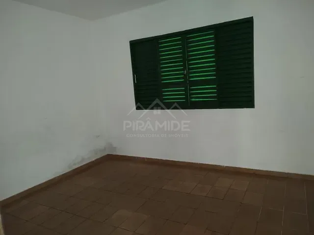 Casa com 350m² 3 quartos e 2 banheiros, à venda, no bairro Dom Bosco em Poços de Caldas