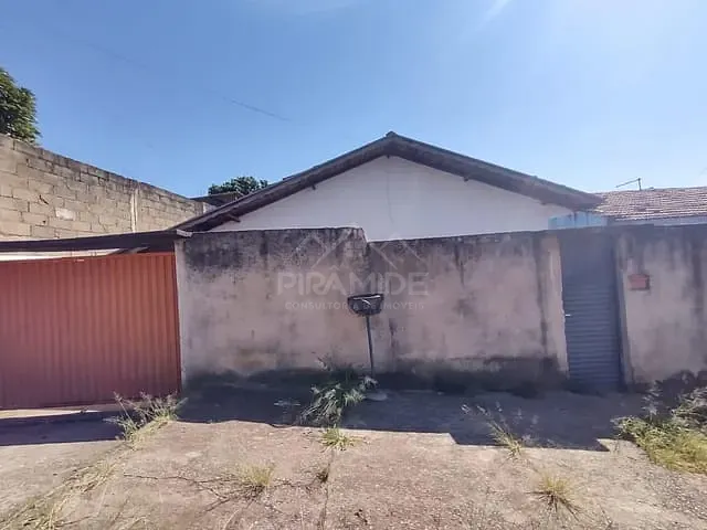 Casa com 350m² 3 quartos e 2 banheiros, à venda, no bairro Dom Bosco em Poços de Caldas
