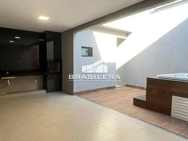 Casa com 220m² 3 quartos e 4 banheiros, à venda, no bairro Cardoso Continuação em Aparecida de Goiânia