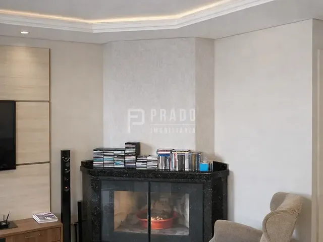 Casa com 325m² 3 quartos e 2 banheiros, à venda, no bairro Centro em Pelotas
