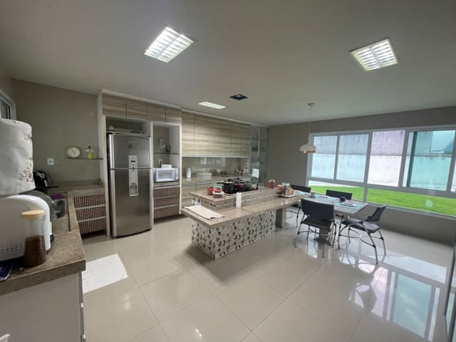 Casa com 600m² 5 quartos e 5 banheiros, à venda, no bairro Senador Arnon de Melo em Arapiraca