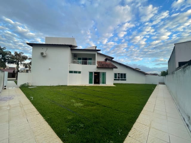 Casa com 600m² 5 quartos e 5 banheiros, à venda, no bairro Senador Arnon de Melo em Arapiraca