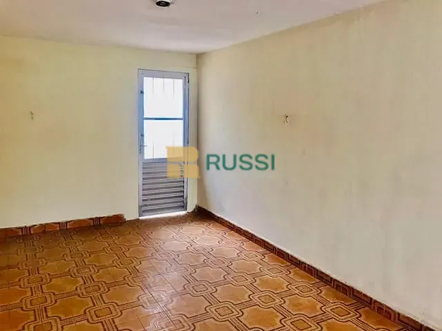 Casa com 300m² 3 quartos e 2 banheiros, à venda, no bairro Cidade Morumbi em São José dos Campos
