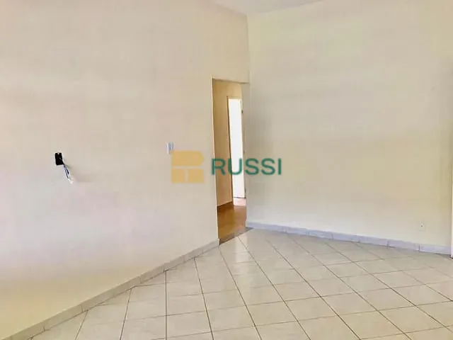 Casa com 300m² 3 quartos e 2 banheiros, à venda, no bairro Cidade Morumbi em São José dos Campos