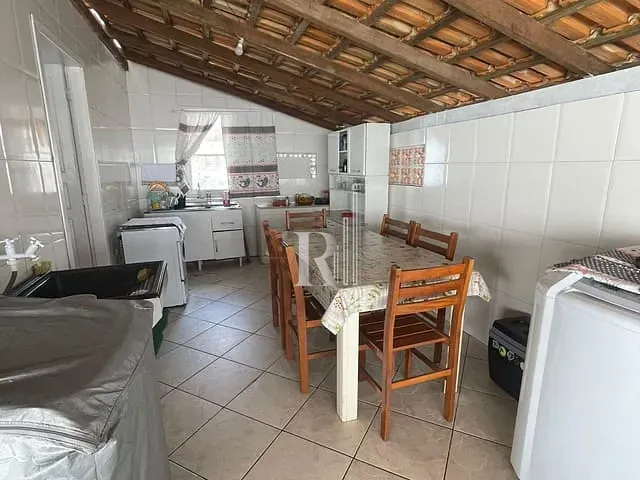 Casa com 260m² 3 quartos e 1 banheiro, à venda, no bairro XV de Novembro em Tijucas