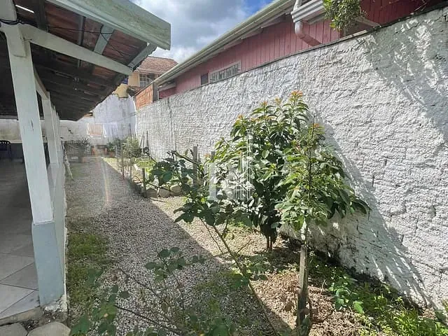 Casa com 260m² 3 quartos e 1 banheiro, à venda, no bairro XV de Novembro em Tijucas