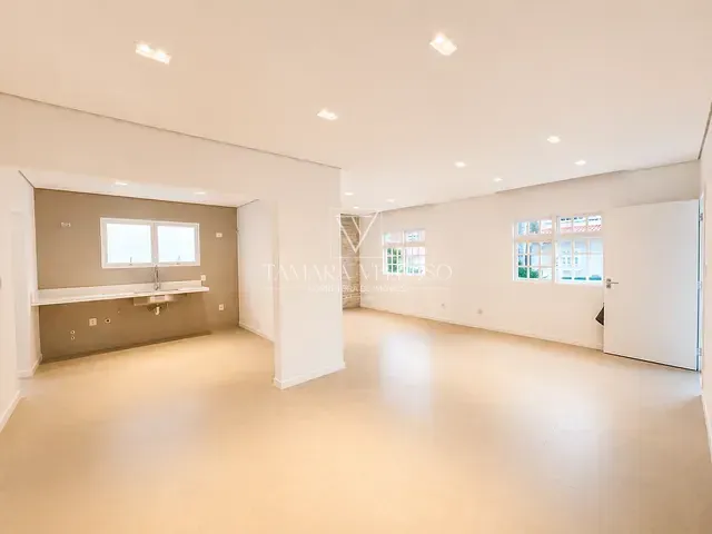 Casa 4 quartos e 5 banheiros, à venda, no bairro Vila Oliveira em Mogi das Cruzes