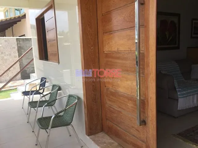 Casa com 450m² 4 quartos e 3 banheiros, à venda, no bairro Olivença em Ilhéus