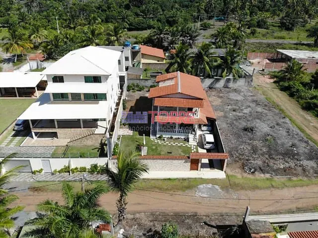 Casa com 450m² 4 quartos e 3 banheiros, à venda, no bairro Olivença em Ilhéus