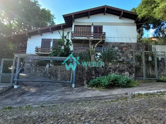 Casa com 2400m² 5 quartos e 3 banheiros, para alugar, no bairro Boa Vista em Novo Hamburgo