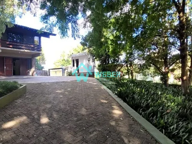 Casa com 2400m² 5 quartos e 3 banheiros, para alugar, no bairro Boa Vista em Novo Hamburgo