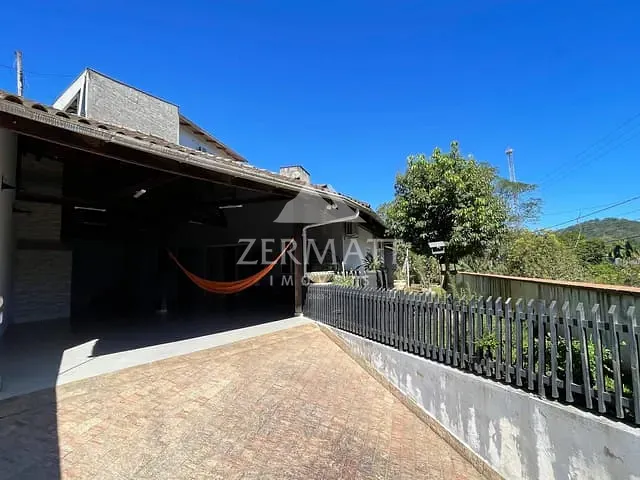 Casa 4 quartos e 2 banheiros, à venda, no bairro Passo Manso em Blumenau