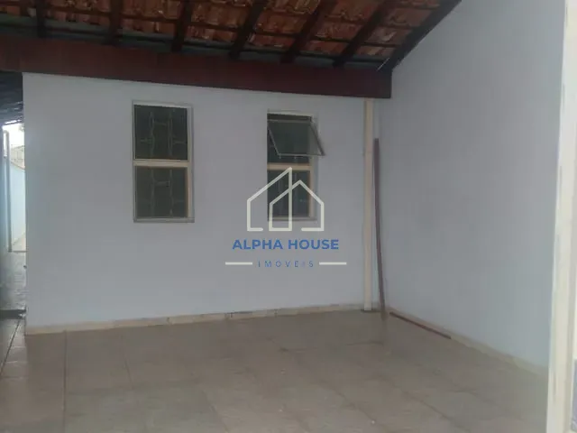 Casa 2 quartos e 1 banheiro, à venda, no bairro Mombaça em Pindamonhangaba