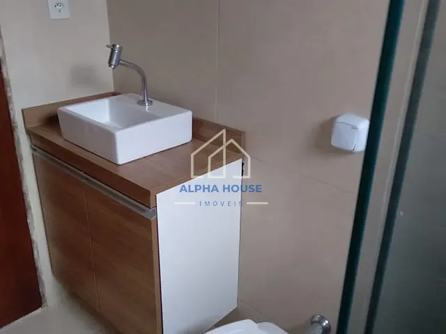 Casa 2 quartos e 1 banheiro, à venda, no bairro Mombaça em Pindamonhangaba