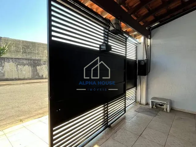 Casa 2 quartos e 1 banheiro, à venda, no bairro Mombaça em Pindamonhangaba