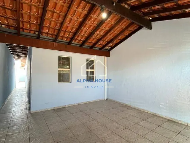 Casa 2 quartos e 1 banheiro, à venda, no bairro Mombaça em Pindamonhangaba
