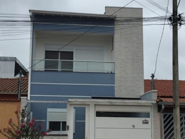 Casa com 10m² 5 quartos e 2 banheiros, à venda, no bairro São Carlos em Pouso Alegre