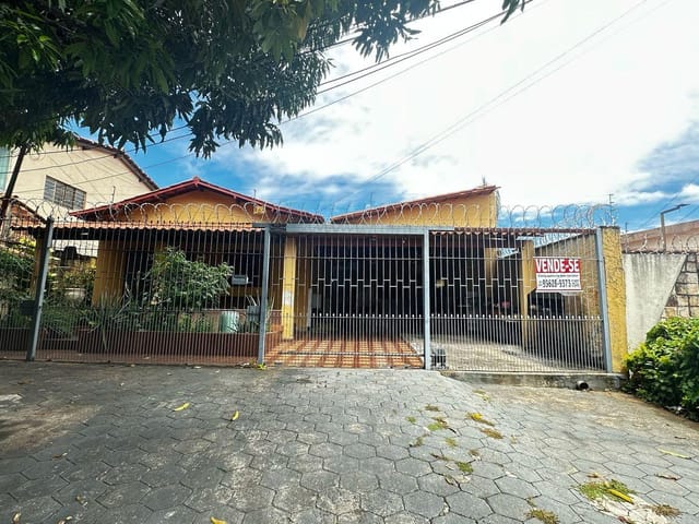 Casa com 417m² 5 quartos e 4 banheiros, à venda, no bairro Setor Morais em Goiânia