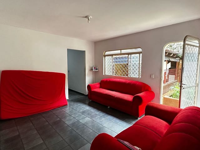 Casa com 417m² 5 quartos e 4 banheiros, à venda, no bairro Setor Morais em Goiânia