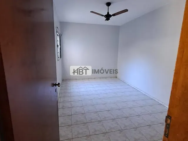 Casa 4 quartos e 2 banheiros, à venda, no bairro Jardim Bela Vista em Bauru
