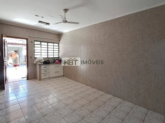 Casa 4 quartos e 2 banheiros, à venda, no bairro Jardim Bela Vista em Bauru