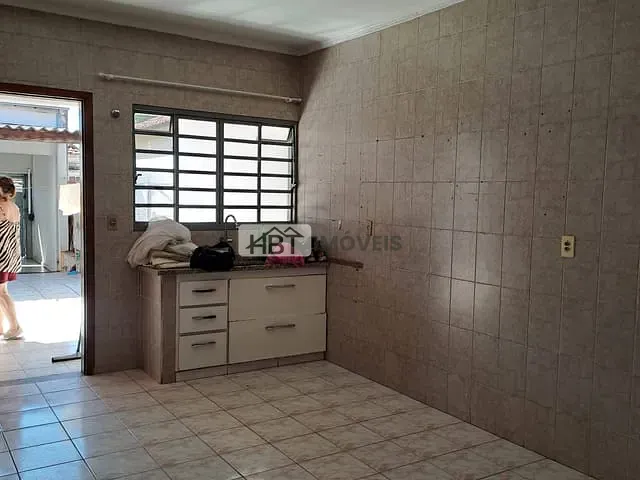 Casa 4 quartos e 2 banheiros, à venda, no bairro Jardim Bela Vista em Bauru