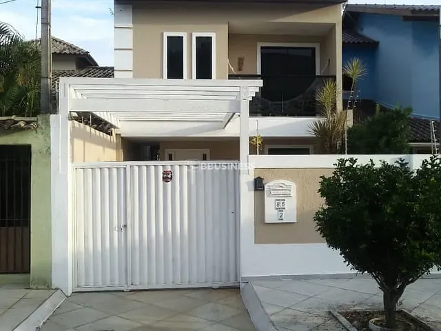 Casa com 300m² 3 quartos e 3 banheiros, à venda, no bairro Alphaville em Campos dos Goytacazes
