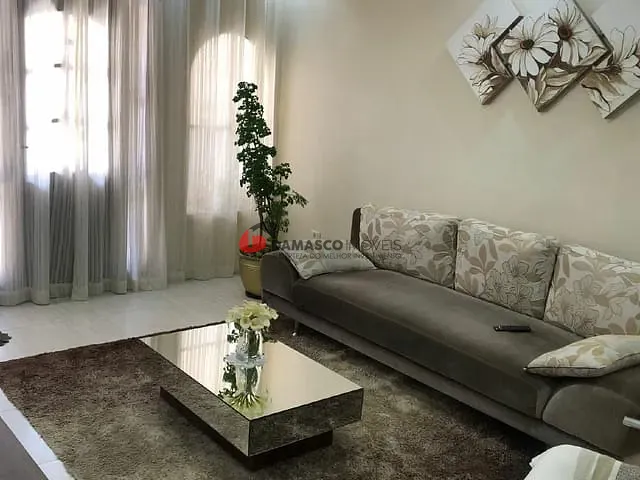 Casa com 250m² 2 quartos e 1 banheiro, para alugar, no bairro Santa Paula em São Caetano do Sul