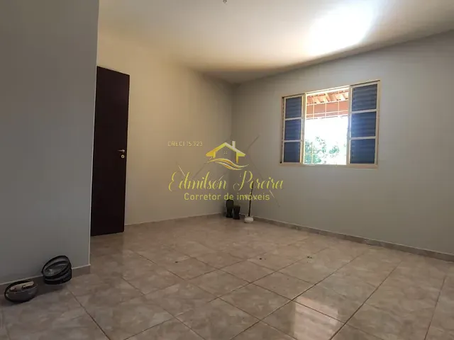 Casa com 297m² 2 quartos e 2 banheiros, à venda, no bairro Lindóia em Londrina