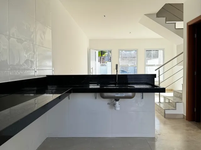 Casa com 135m² 3 quartos e 1 banheiro, à venda, no bairro Estância Monazítica em Serra