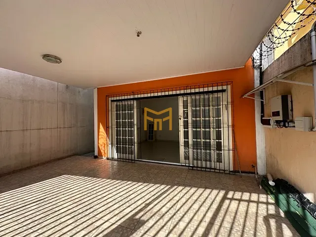 Casa com 144m² 3 quartos e 3 banheiros, para alugar, no bairro Campina em Belém