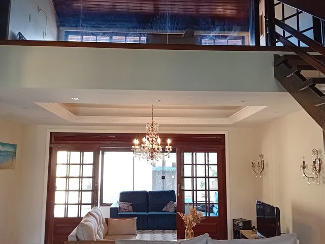 Casa com 430m² 3 quartos e 2 banheiros, à venda, no bairro Piratininga em Niterói
