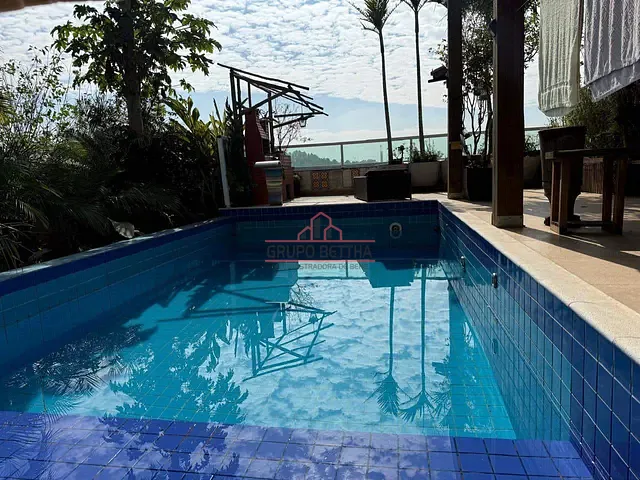 Casa com 560m² 4 quartos e 5 banheiros, à venda ou para alugar, no bairro Jardim do Golf I em Jandira
