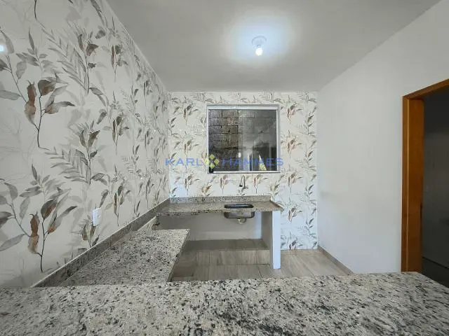 Casa 2 quartos e 3 banheiros, à venda, no bairro Mosela em Petrópolis