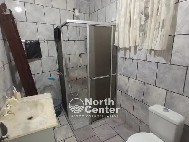 Casa 3 quartos e 1 banheiro, à venda, no bairro Centro em Balneário Barra do Sul